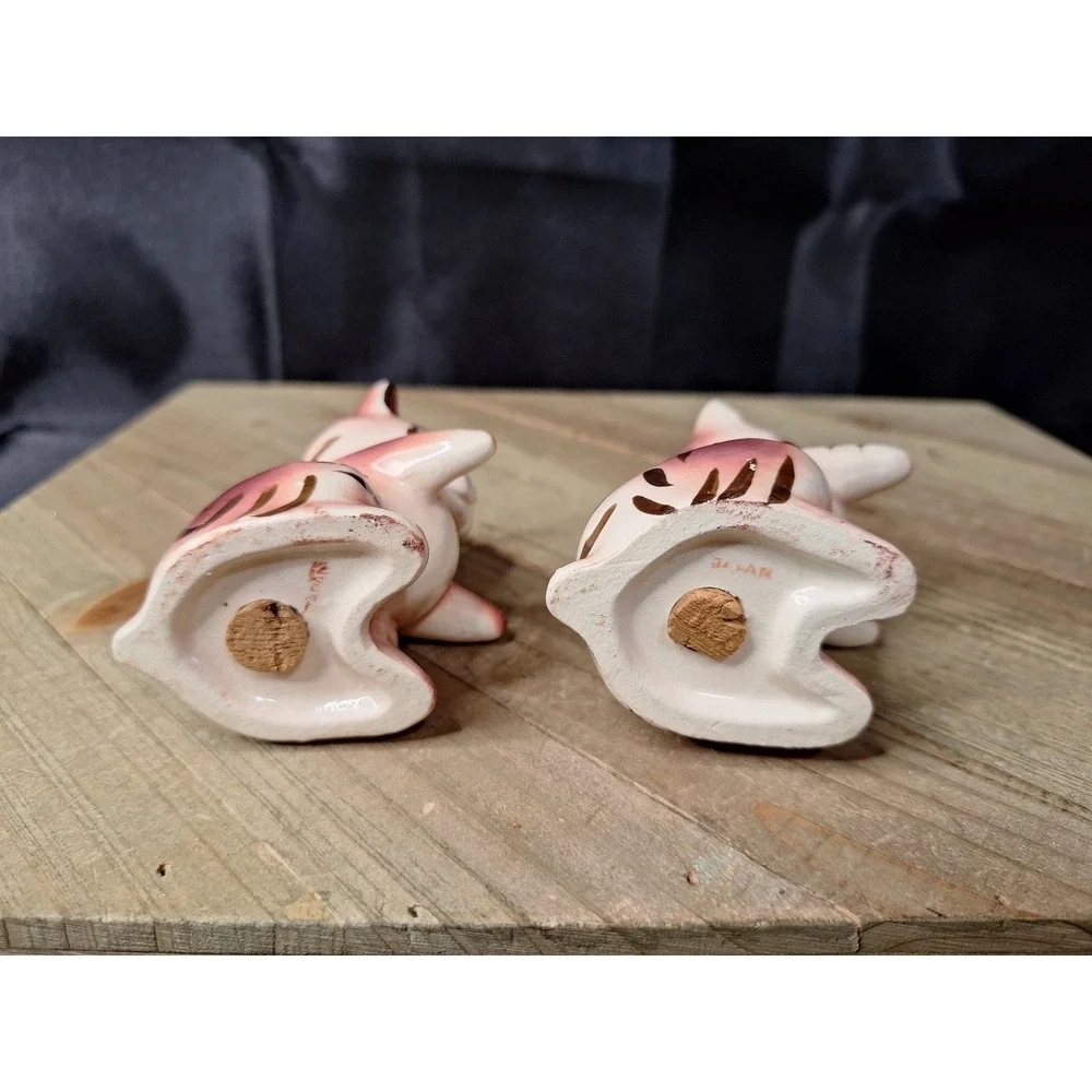 Vintage 1940s Kitsch Pink Tabby Cat Ceramic Salt & Pepper Shakers Occupied Japan